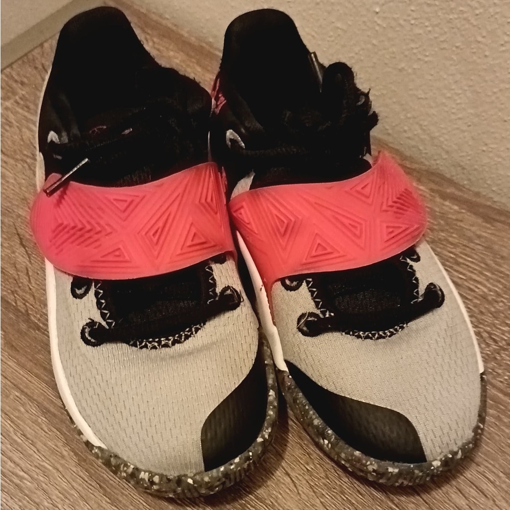 Kyrie Irving Boys Basketball Nike Shoes